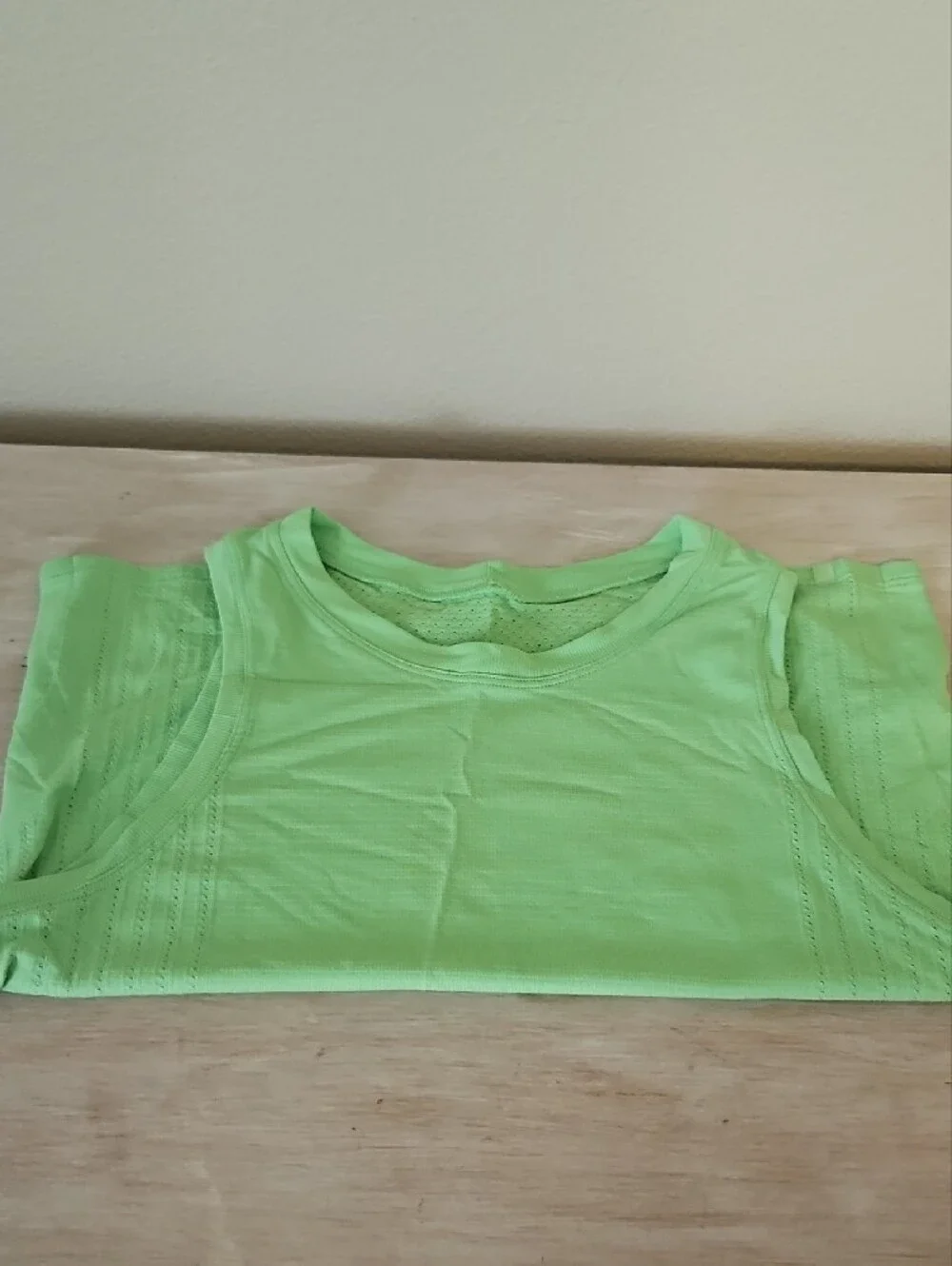 lululemon athletica lightweight lime